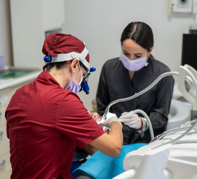 team-odontoiatria-mompiano-pulizia-dei-denti-prevenzione-dentale